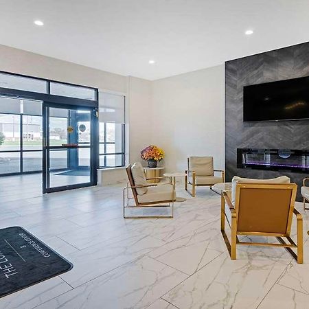 The Lux Hotel & Conference Center, Ascend Hotel Collection Waterloo Interior photo