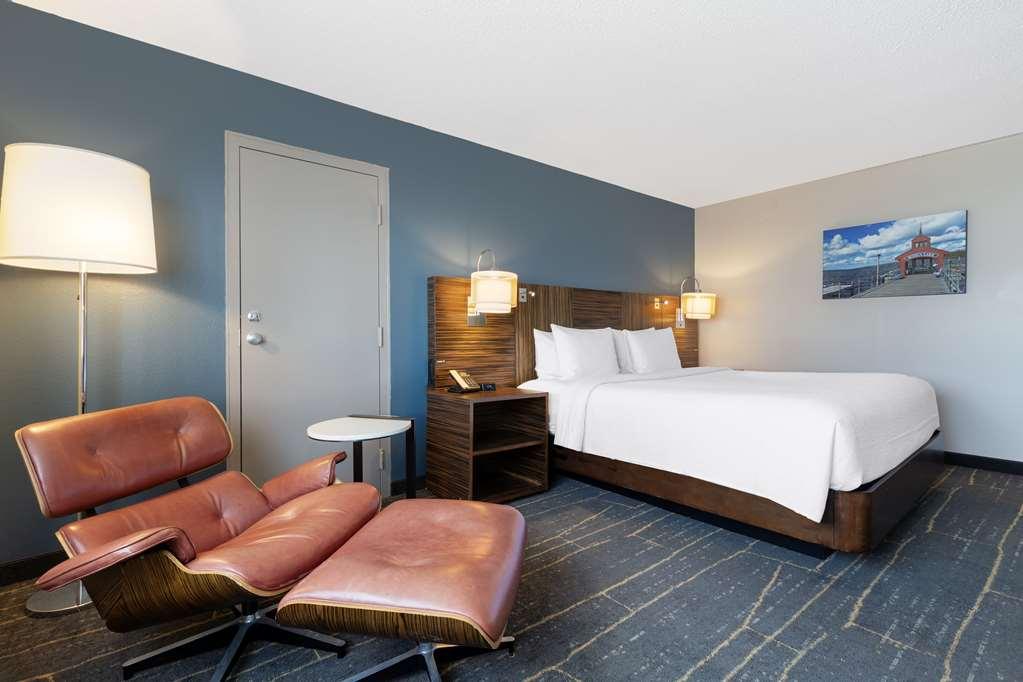 The Lux Hotel & Conference Center, Ascend Hotel Collection Waterloo Room photo